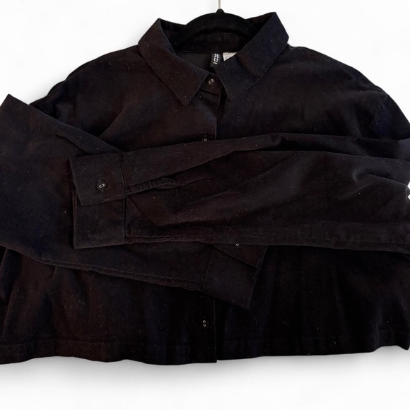 Boxy Cropped Corduroy Button Up - Picture 2 of 4